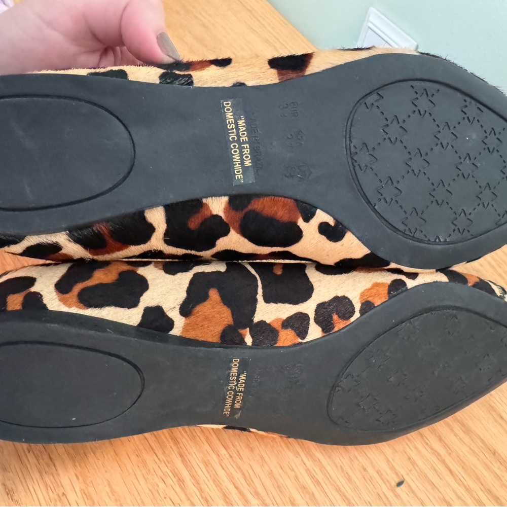 Stylish Leopard Print Flats with Pointed Toe Design in Light Tan - Picture 6 of 7